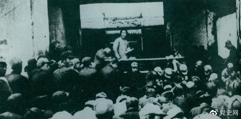 1935年12月27日，毛澤東在陜北瓦窯堡黨的活動分子會議上作《論反對日本帝國主義的策略》報(bào)告。